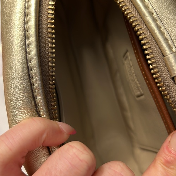 Coach Small Camera Bag With Colorblock Quilting - Picture 4 of 5